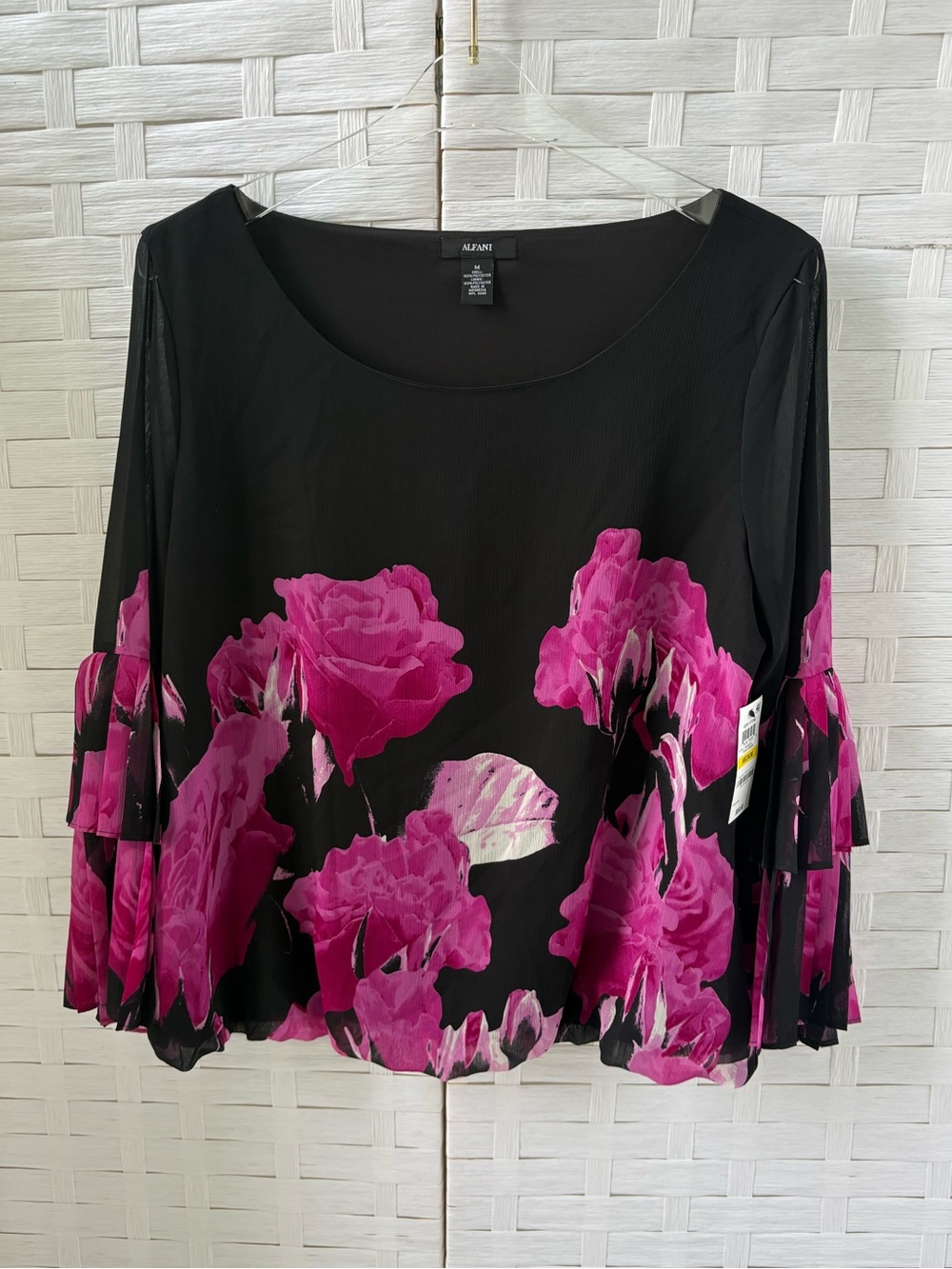 Alfani Size M Black Top Fuchsia Floral Print Tiered Sleeves Bubble Hem Cruise